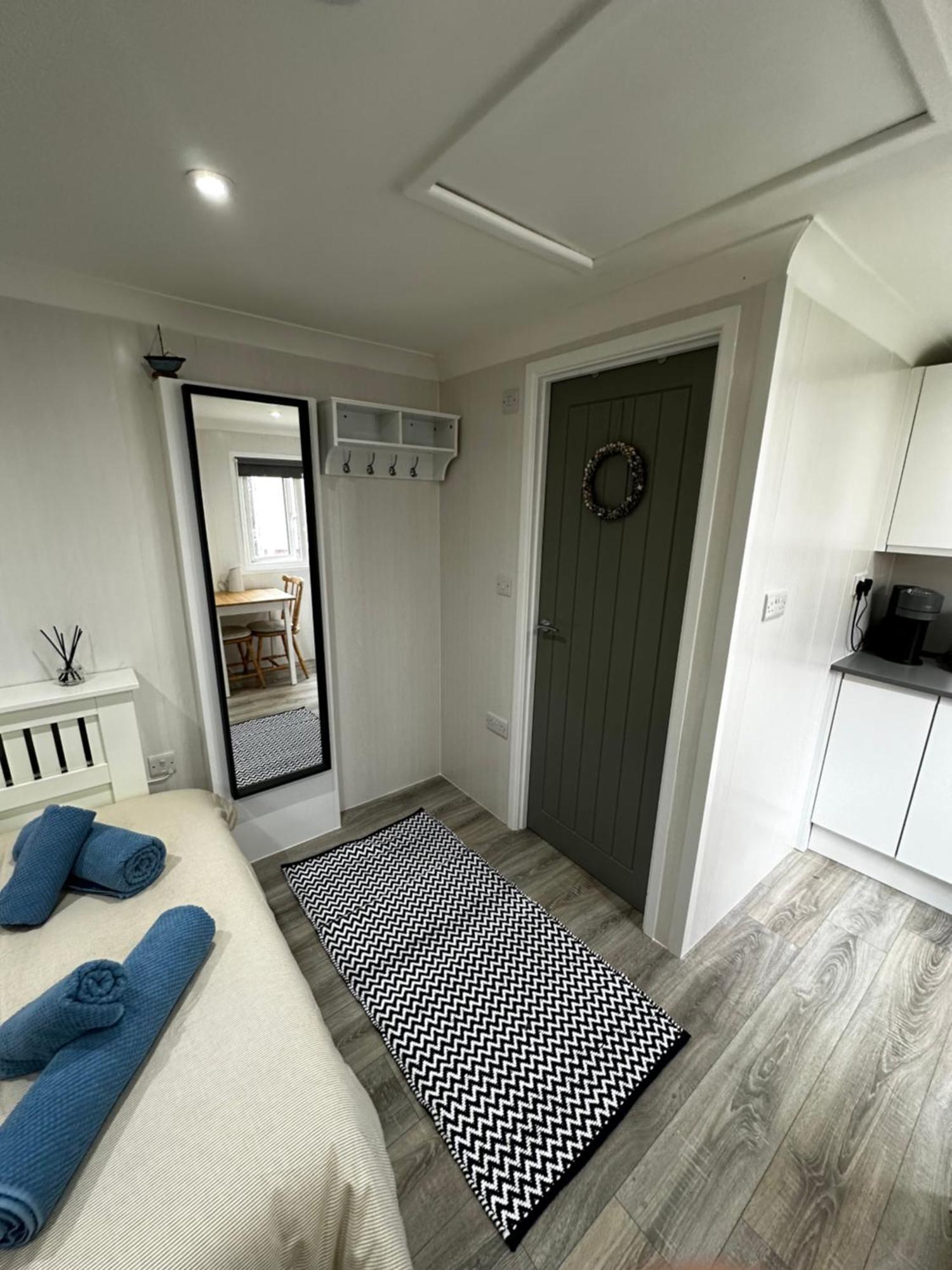 Peaceful Southbourne Studio - Pets Welcome Bournemouth Buitenkant foto