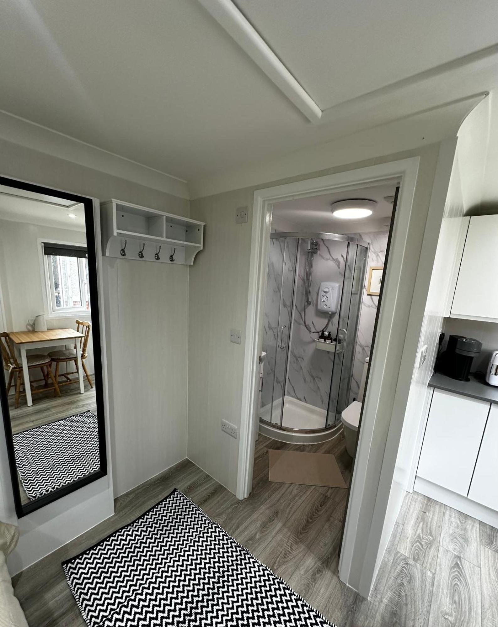 Peaceful Southbourne Studio - Pets Welcome Bournemouth Buitenkant foto